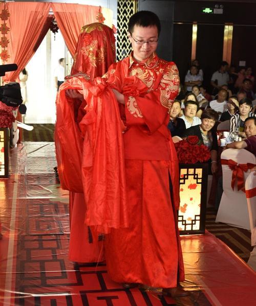 十万个冷笑话王蓝技能怎么样？王蓝技能解析攻略是什么？