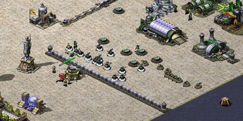 红警重装大兵蹲下操作方法是什么？